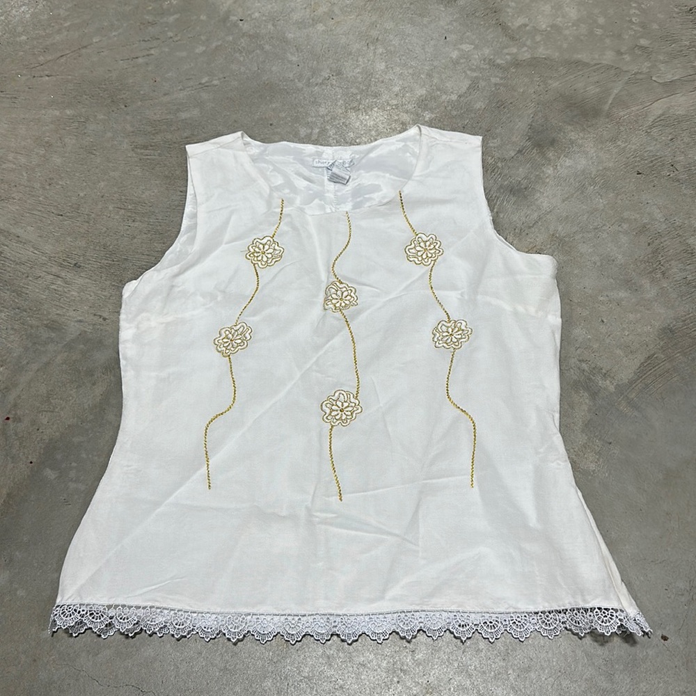 Sherry Taylor brand white‎ w/gold design top / Size S /F-12